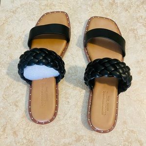 Brand New Cushionaire Memory Foam Sandals size 7.5